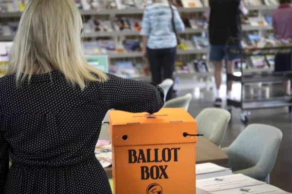 Yeni Zelanda’da Oy Yaşının 16’ya Düşürülmesi Oylanacak